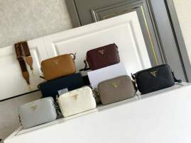 Picture of Prada Handbags _SKUfw238206261fw